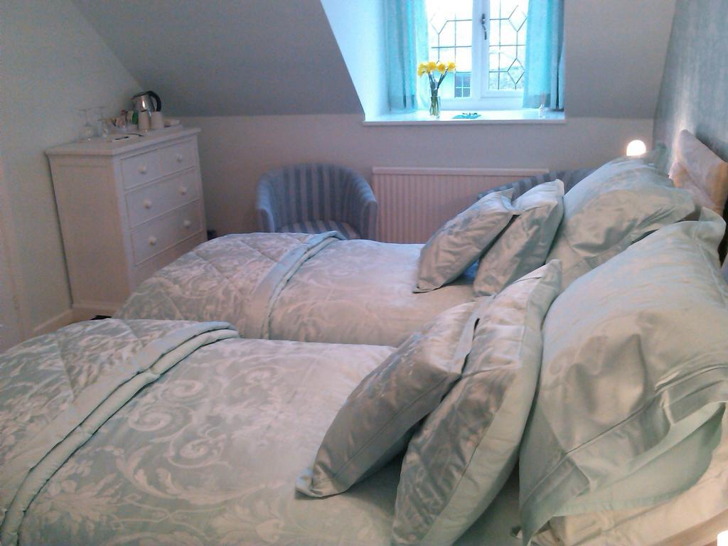 The Old Chapel B&B Lostwithiel Room photo